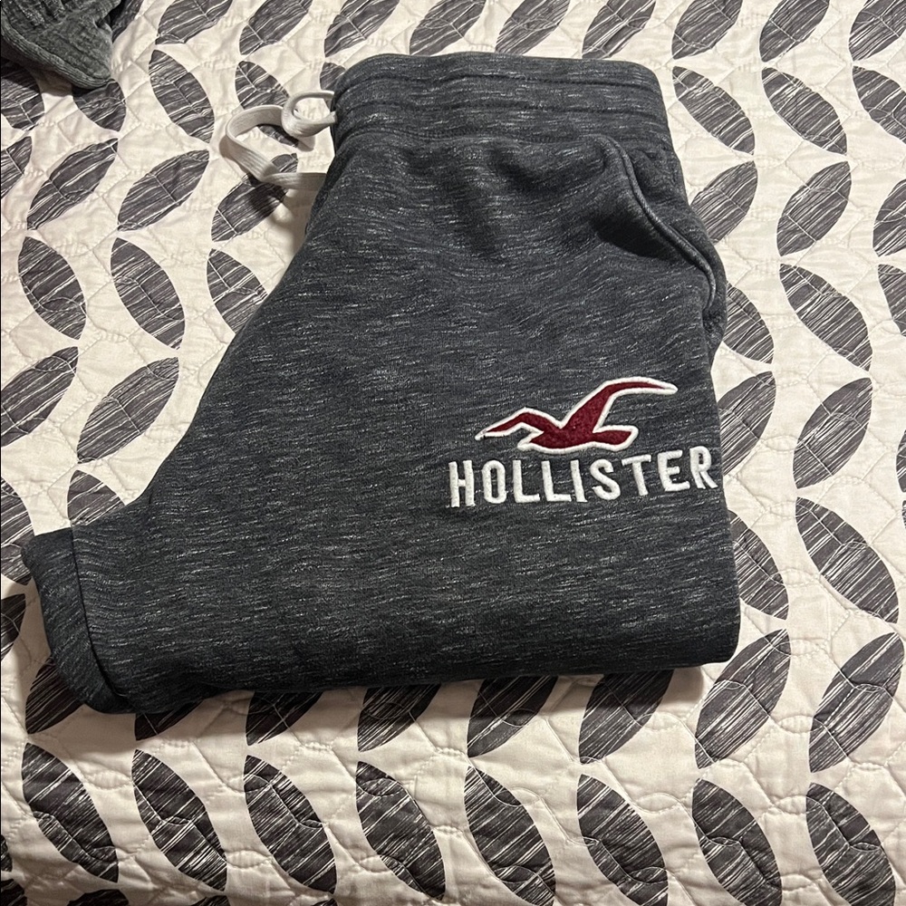 Hollister women’s Charcoal Pajama bottoms